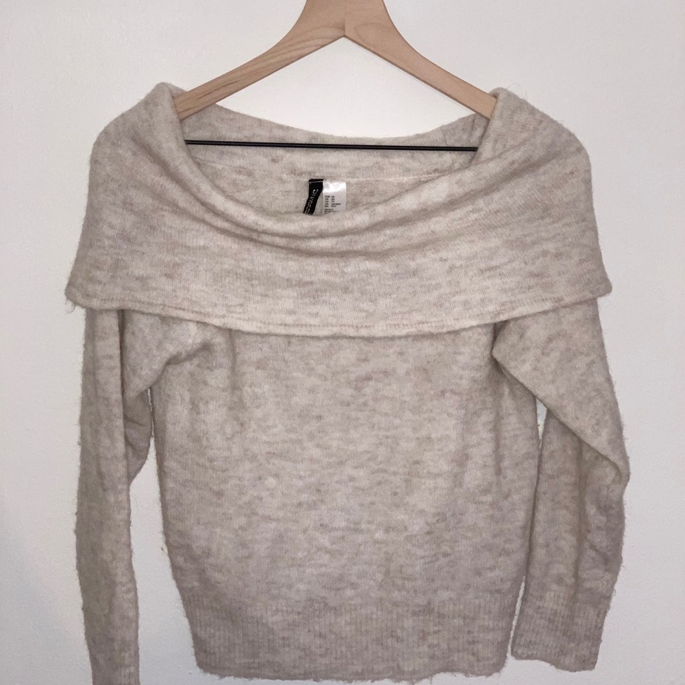 H&M Divided off-the-shoulder sweater